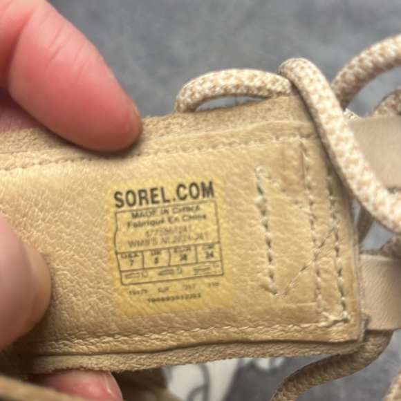 Women size 7 tan leather and canvas Sorel espadrilles Zip back and lace ups - Picture 8 of 8